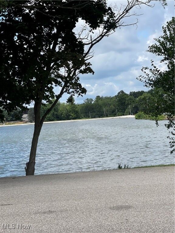 Property Photo:  909 Portage Lakes Drive  OH 44319 