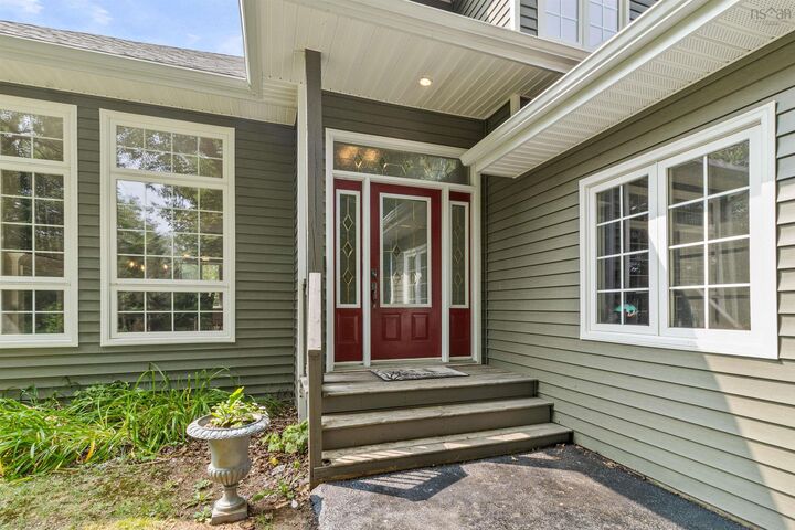 Property Photo: 80 Tudor Lane NS B3Z 4J1