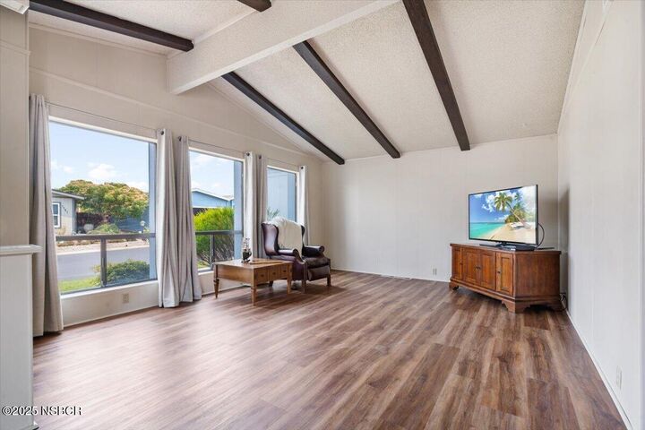 Property Photo: 1126 Sunnyslope Lane CA 93455