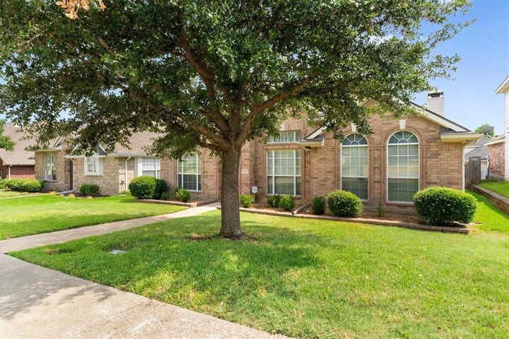 Property Photo: 2185 Crestlake Drive TX 75087