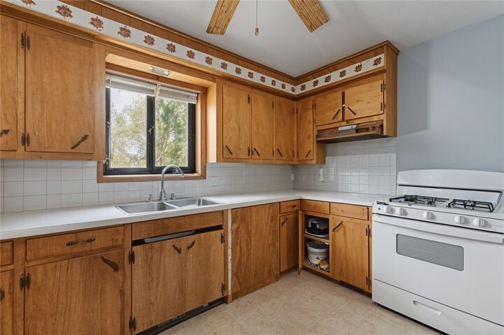 Property Photo: 201 N Country Club Road AR 72761