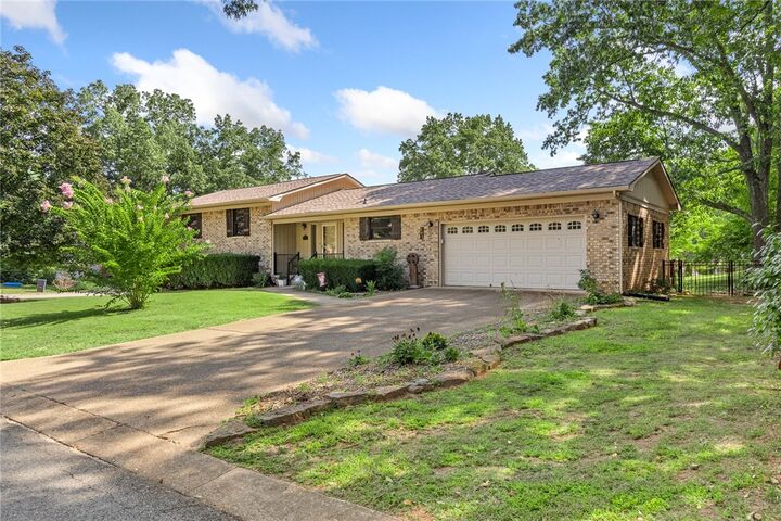 501 Huntington Place  Harrison AR 72601 photo