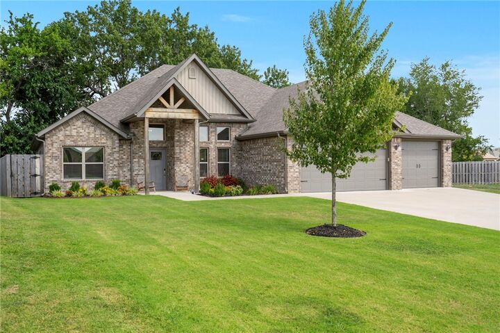 Property Photo: 546 N Phoenix Road AR 72704