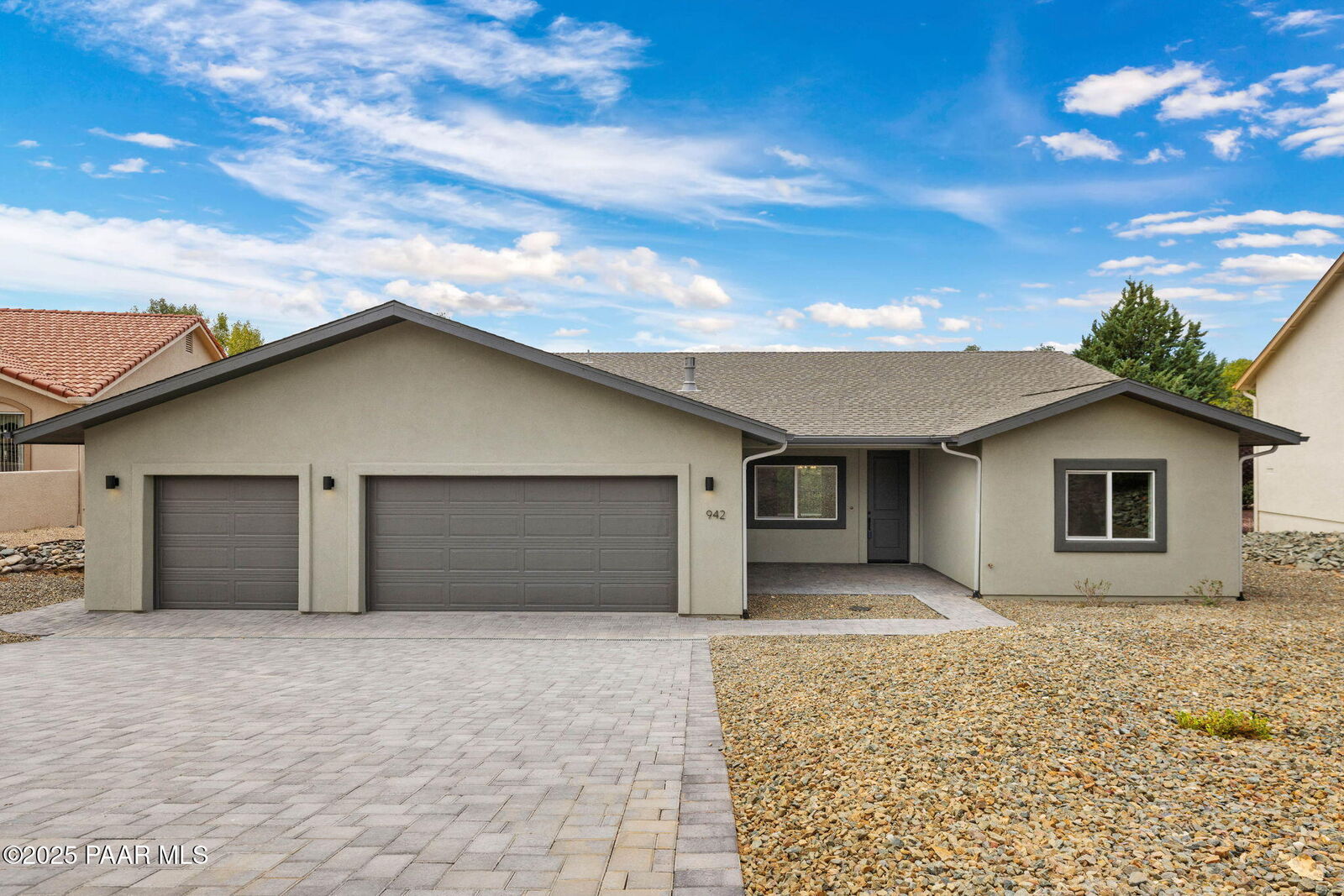 Property Photo:  942 N Latigo Lane  AZ 86327