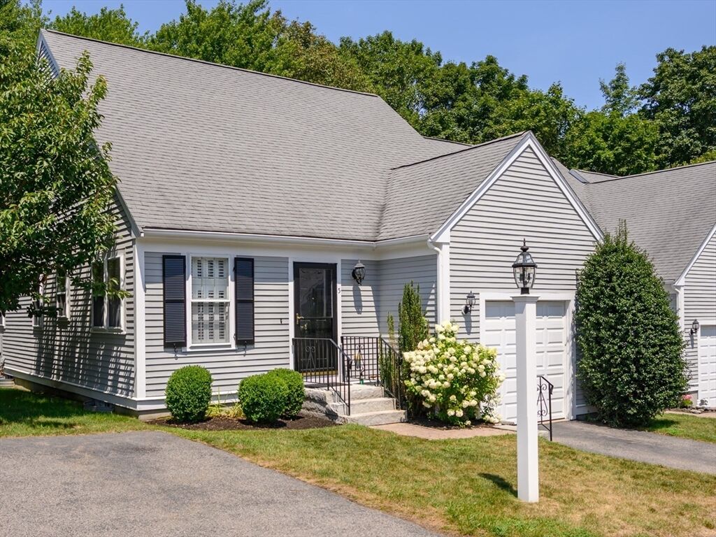 Property Photo:  5 Adams Ct 5  MA 02043 