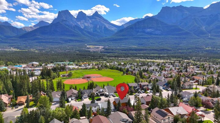 Property Photo:  226 Lady Macdonald Drive  AB T1W 1H3 