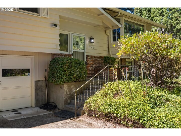 Property Photo:  9355 SW Jamieson Rd  OR 97005 