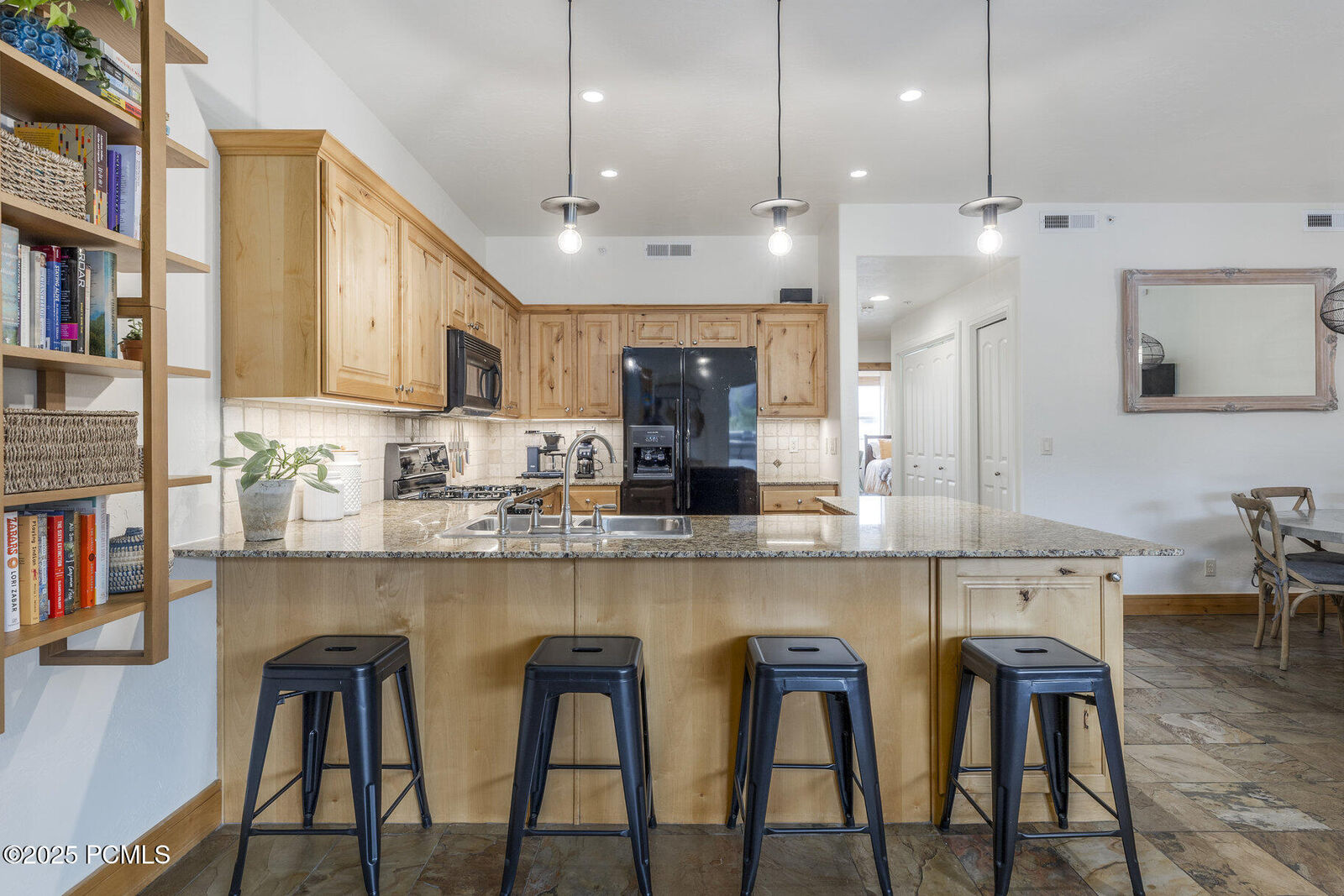 Property Photo:  1646 Fox Hollow Lane G5  UT 84098 