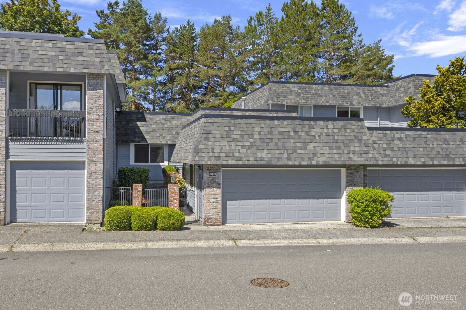 Property Photo: 2507 175th Avenue NE WA 98052