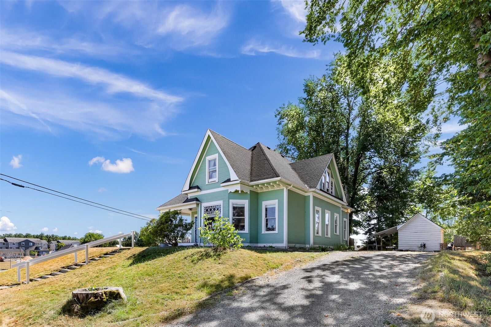 Property Photo:  2029  Maple Street  WA 98248 
