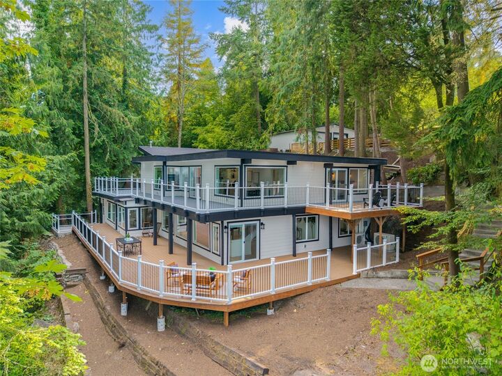 14538  38th Avenue NE  Lake Forest Park WA 98155 photo