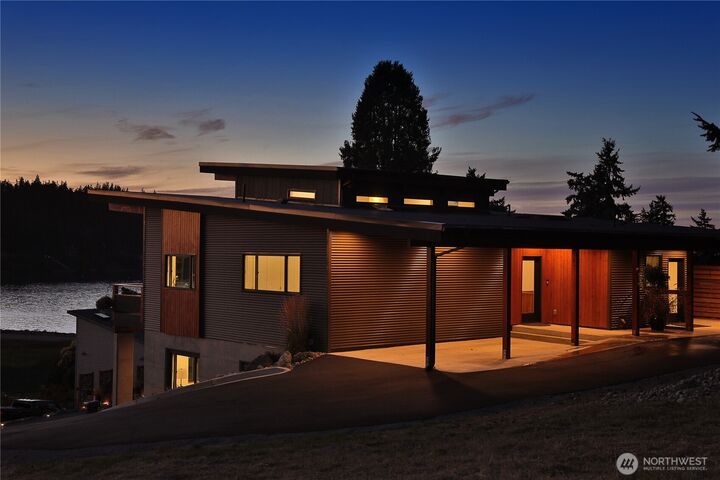 Property Photo: 5453 Harborside Lane WA 98249