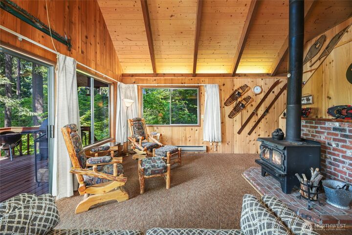Property Photo:  1522  Pine Lock Sun Dr  WA 98940 