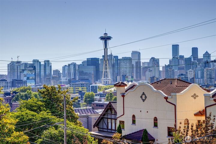 Property Photo:  500 W Olympic Place 301  WA 98119 