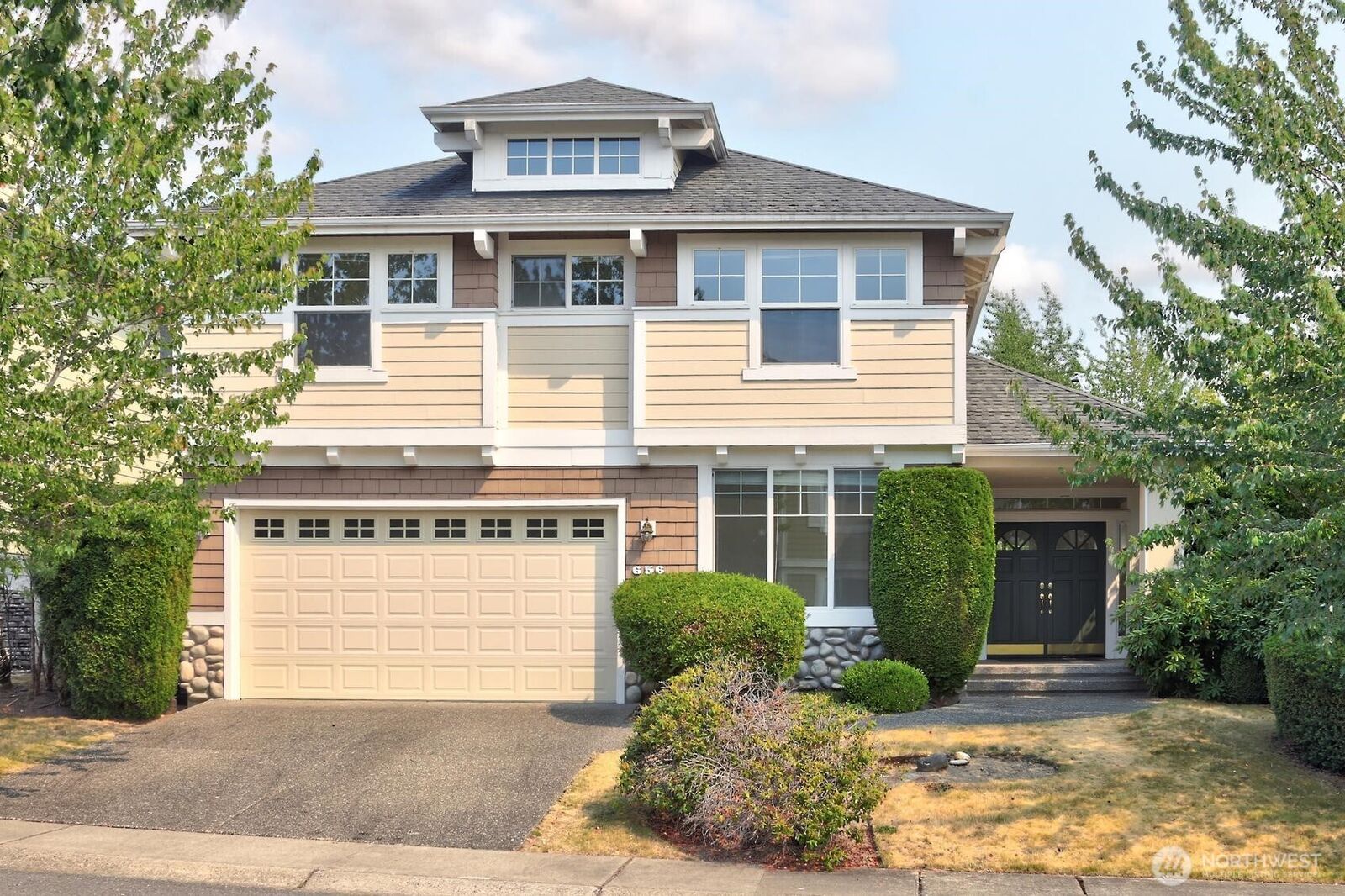 Property Photo: 656 237th Place SE WA 98074