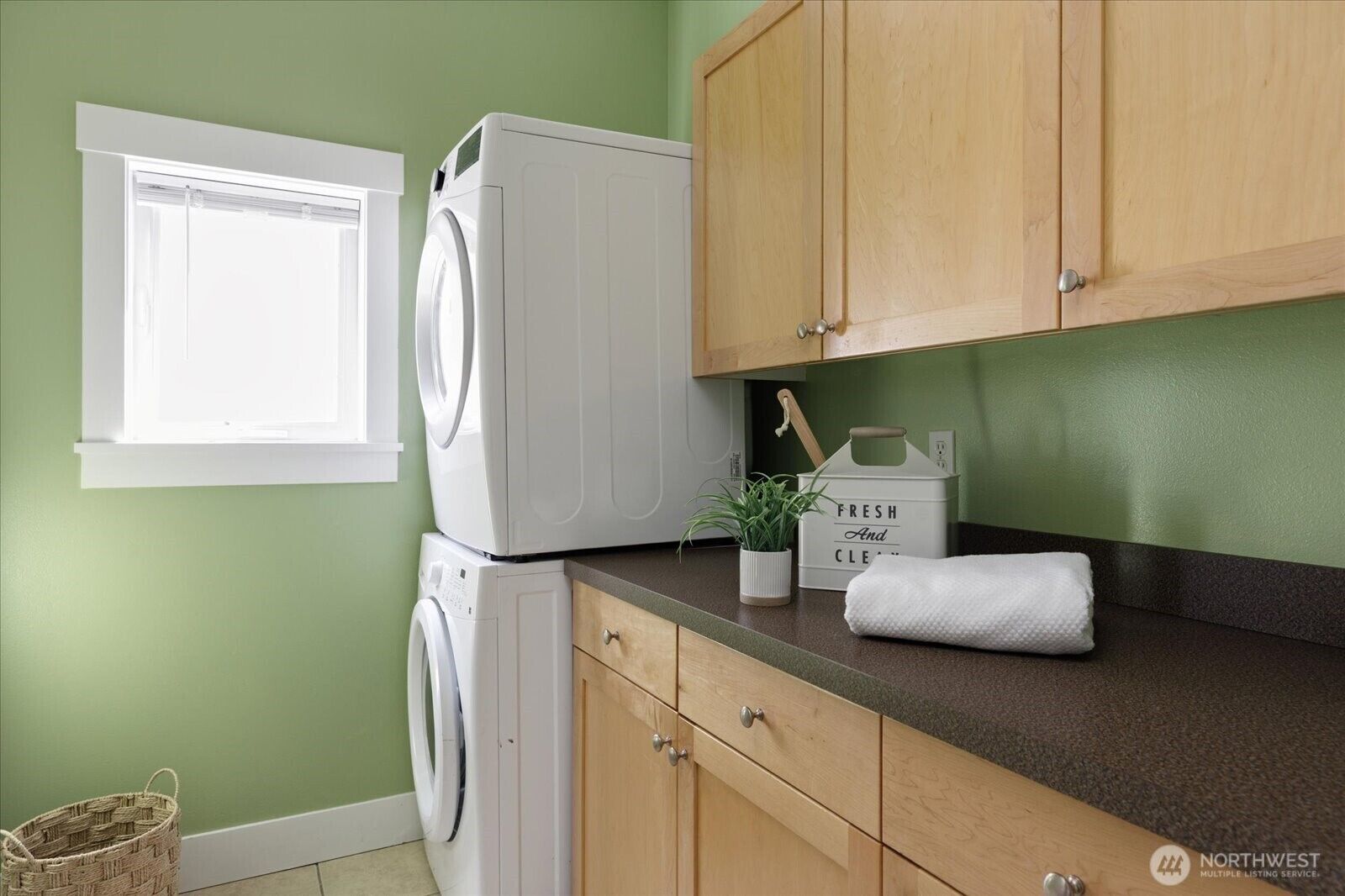 Property Photo:  506 NW Krueger Street D  WA 98239 