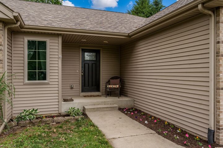 Property Photo:  2930 Reid Farm Road  IL 61114 