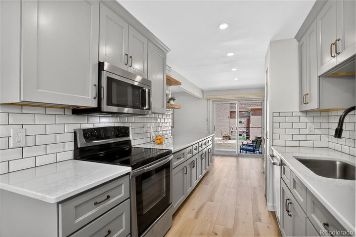 Property Photo:  1200 S Monaco St Parkway 24  CO 80224 