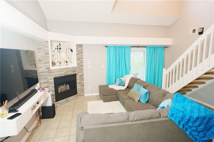 Property Photo: 920 Charnell Dr 300 VA 23451