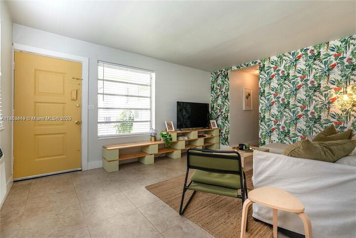 Property Photo:  320 NE 55th Ter 320  FL 33137 