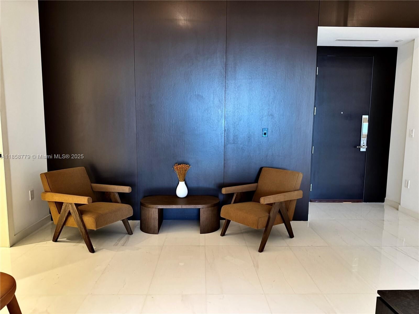 Property Photo:  300 Biscayne Boulevard Way 4009W  FL 33131 