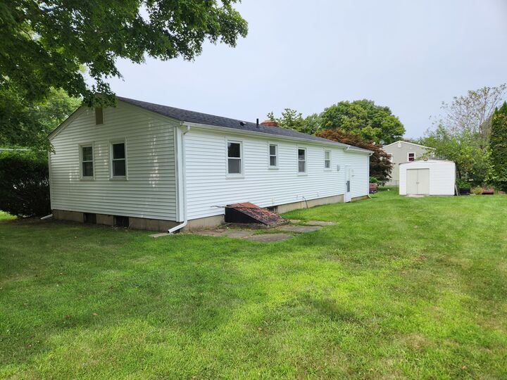 Property Photo:  
