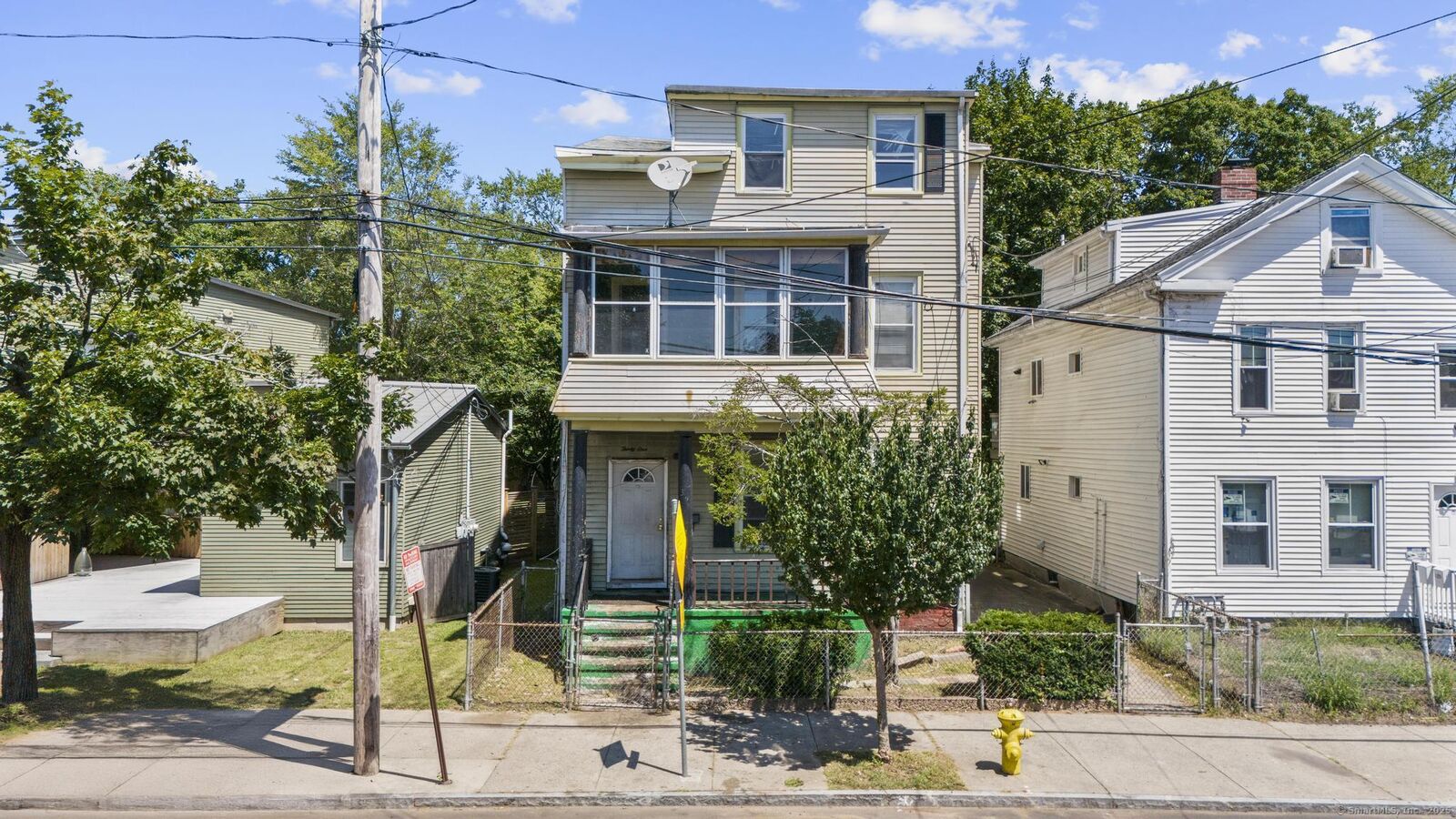 Property Photo:  29 Kossuth Street  CT 06519 