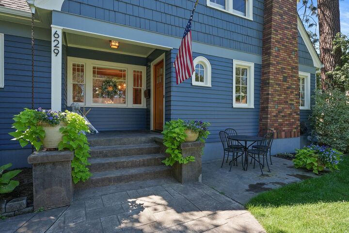 Property Photo:  629 W 17th Ave  WA 99203 