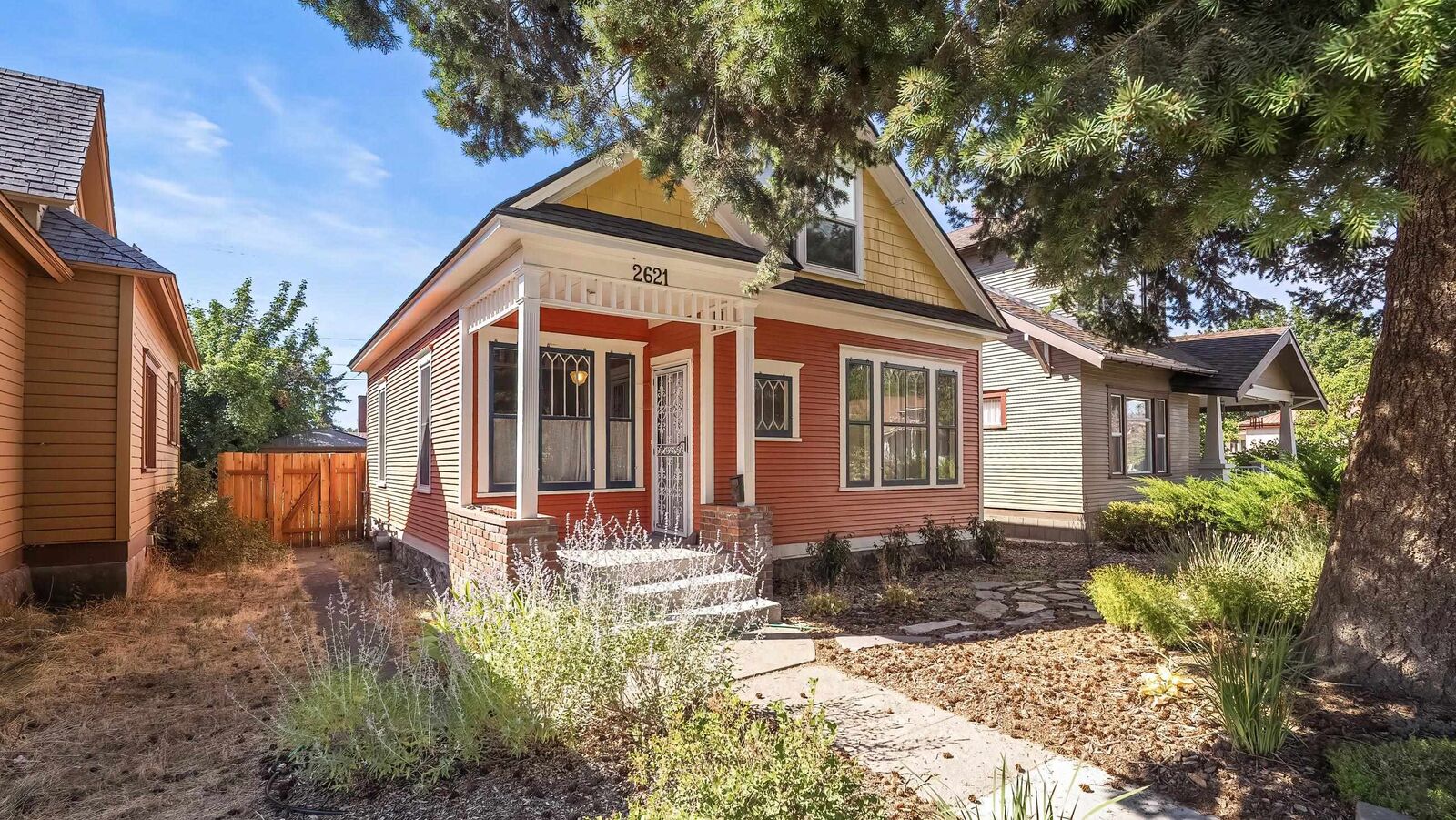 Property Photo:  2621 W Dean Ave  WA 99201 