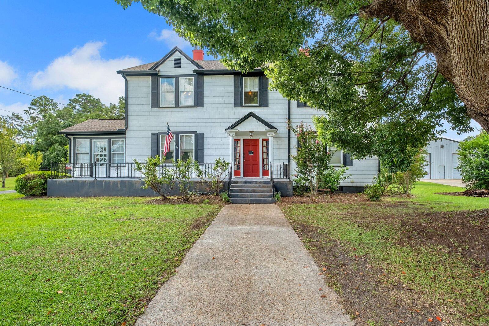 Property Photo: 27 SW 6th Avenue GA 39828