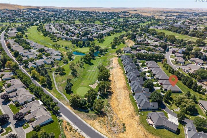 Property Photo:  3121 W 30th G-101  WA 99337 