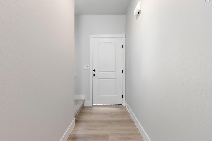 Property Photo:  7663 Grapevine Ct  WA 99353 