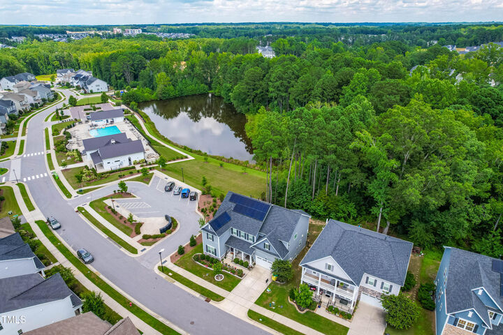 Property Photo: 2930 Farmhouse Drive NC 27502