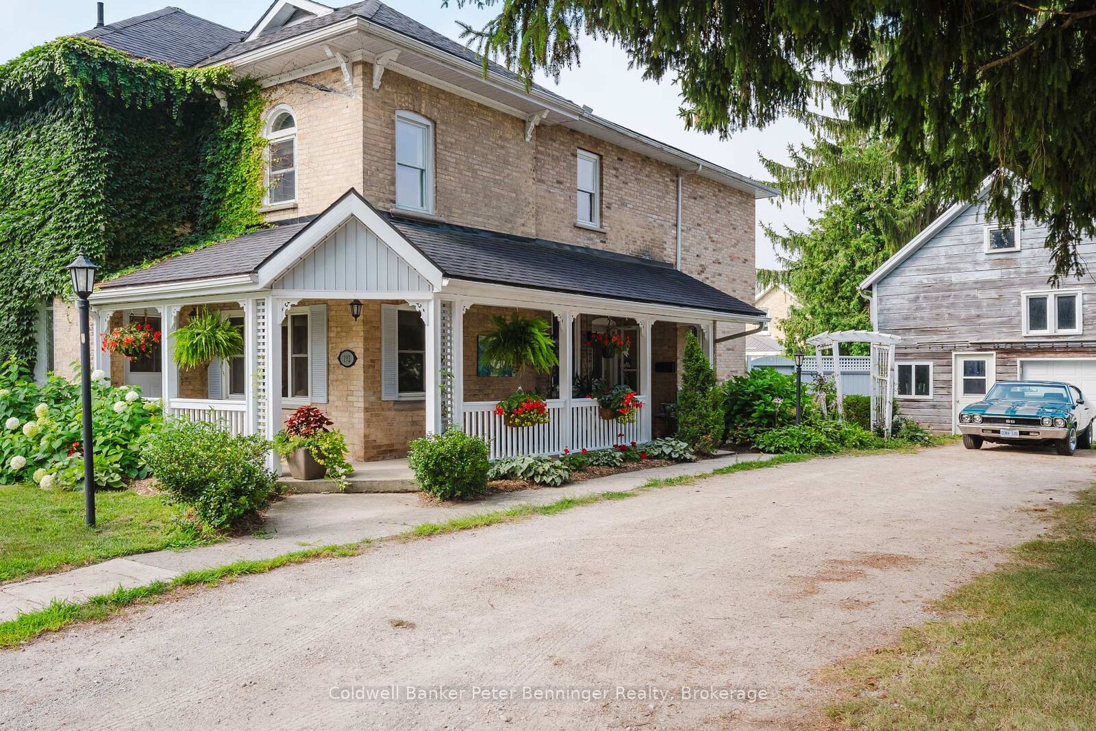 Property Photo:  192 3 Avenue SW  ON N0G 1L0 