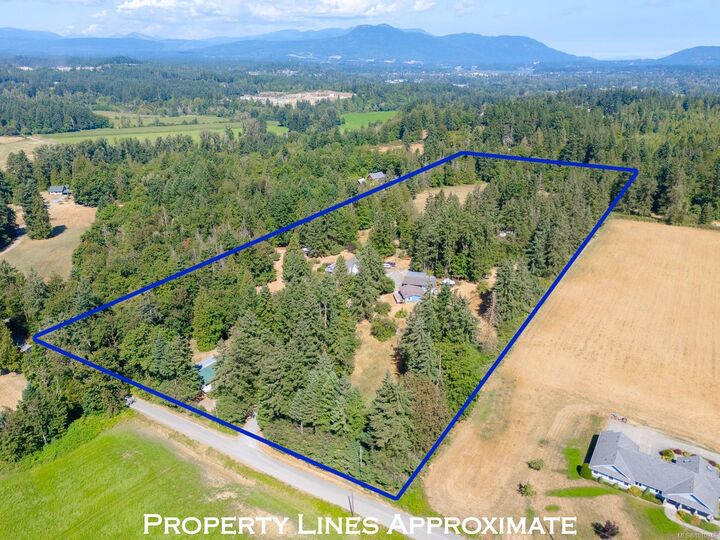 Property Photo: 2601 Soole Rd BC V9L 6L6
