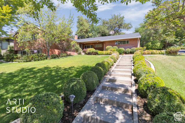 Property Photo: 1570 N Willow Ln UT 84604