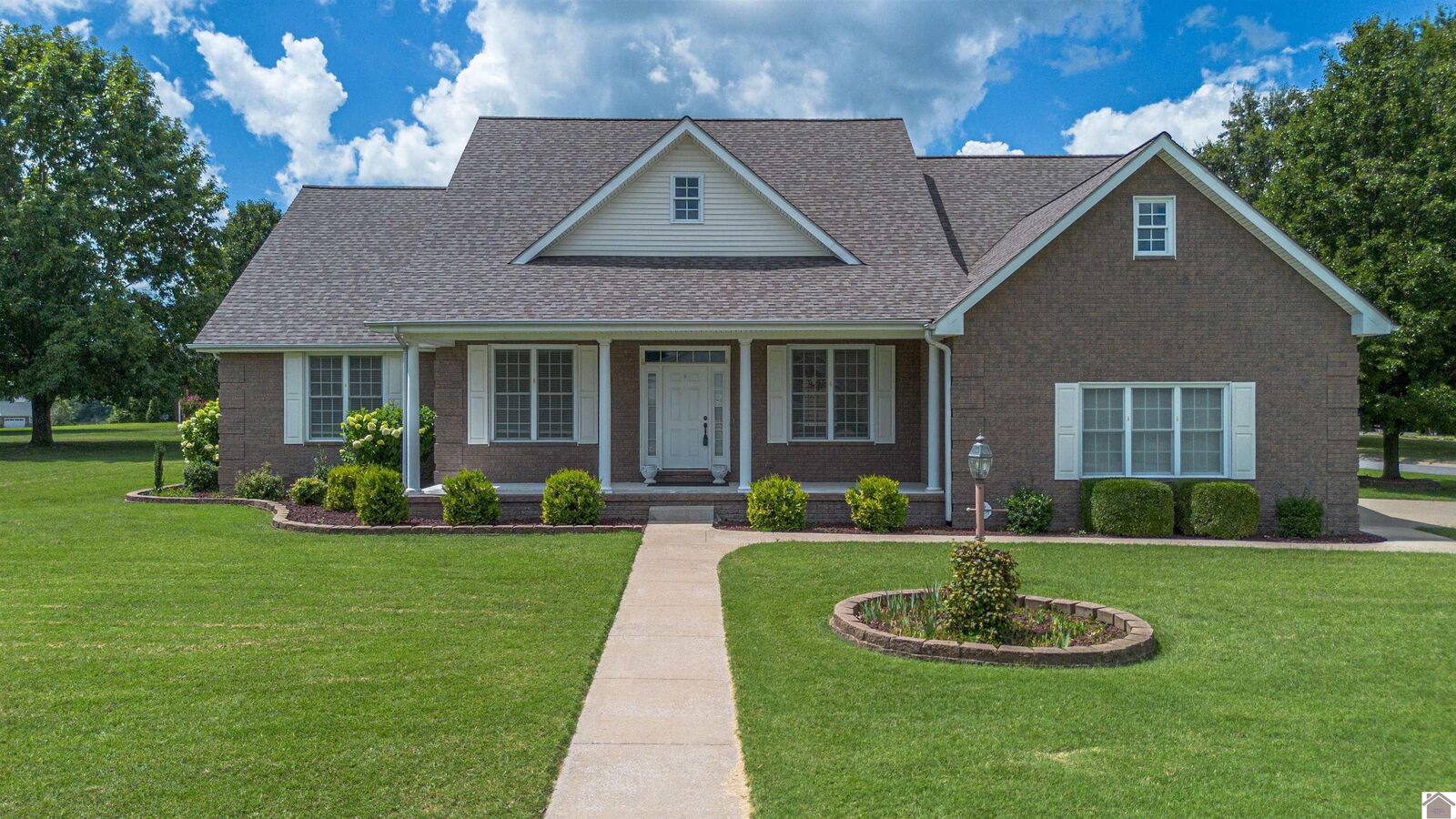 Property Photo: 200 Larkspur Lane KY 42003