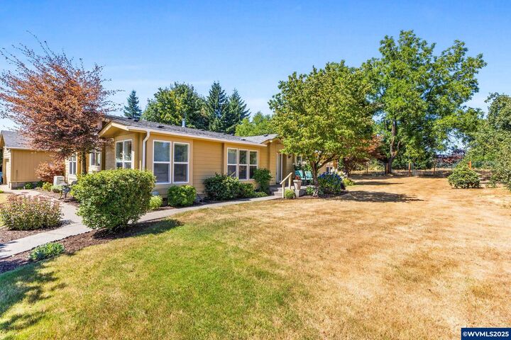 Property Photo:  17055 Coon Hollow Rd SE  OR 97383 