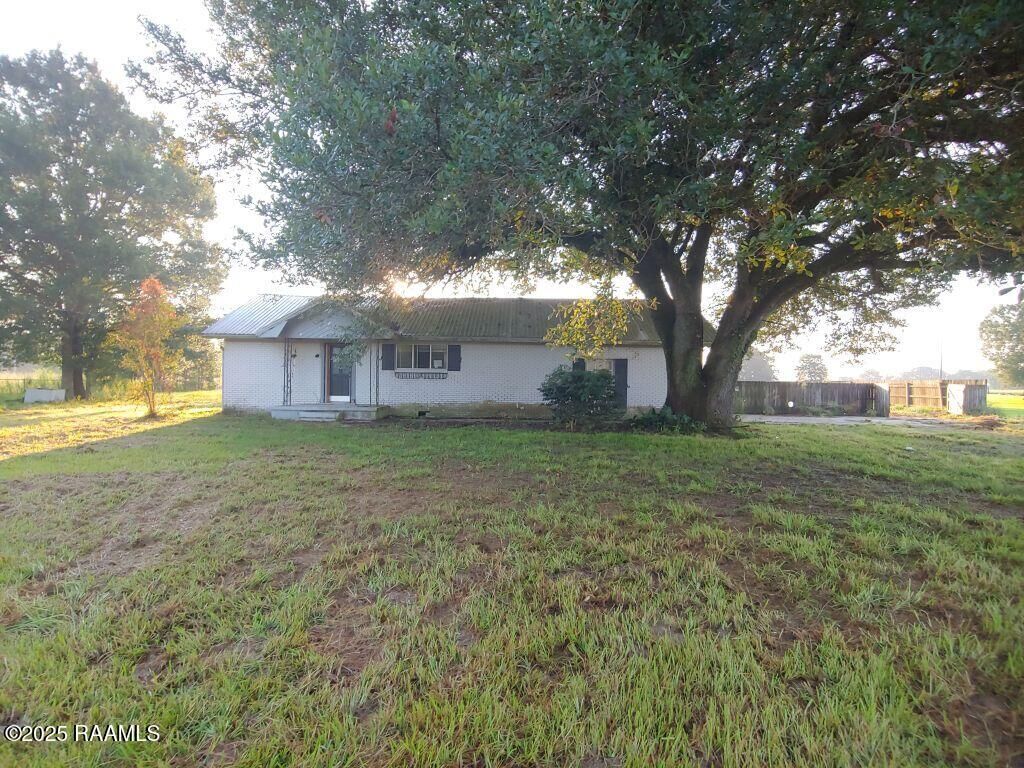 Property Photo: 9119 Coulee Kinney Road LA 70510