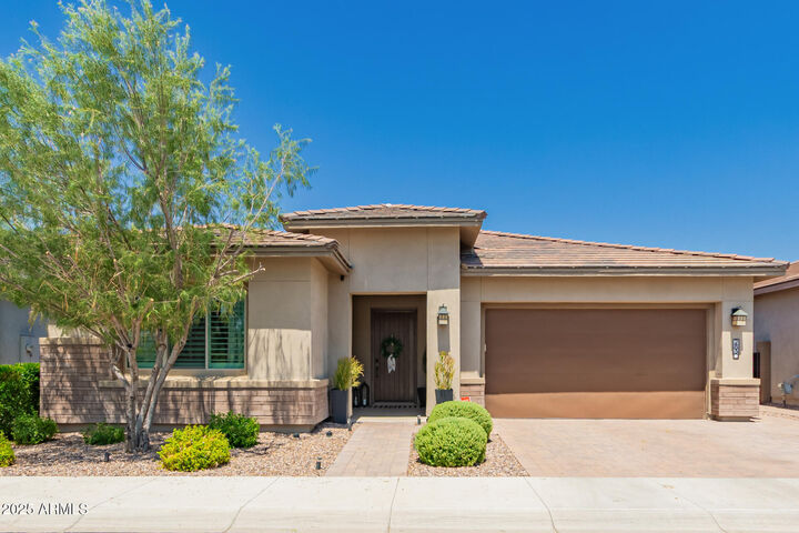 2830 E Crest Lane  Phoenix AZ 85050 photo