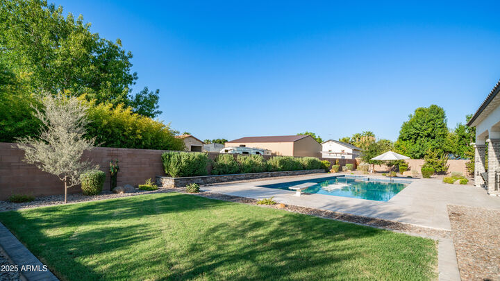 Property Photo:  2086 E Trigger Way  AZ 85297 
