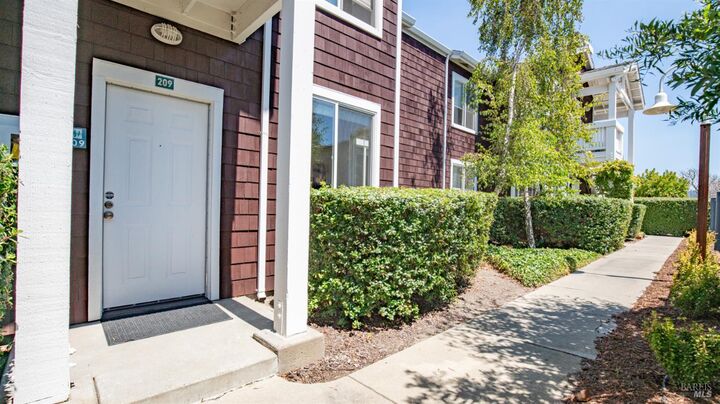 Property Photo:  209 E Bayside Court  CA 94804 
