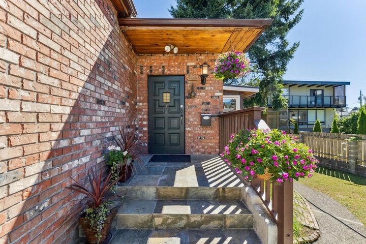 Property Photo:  865 E 12th Street  BC V7L 2L2 
