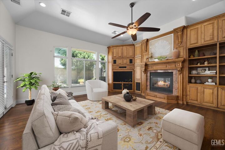 9008 Golden Hawk Court  Bakersfield CA 93312 photo