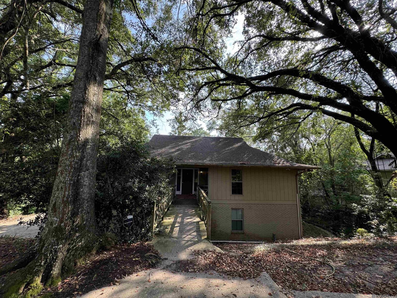 Property Photo: 5650 Highland Rd #C LA 70808