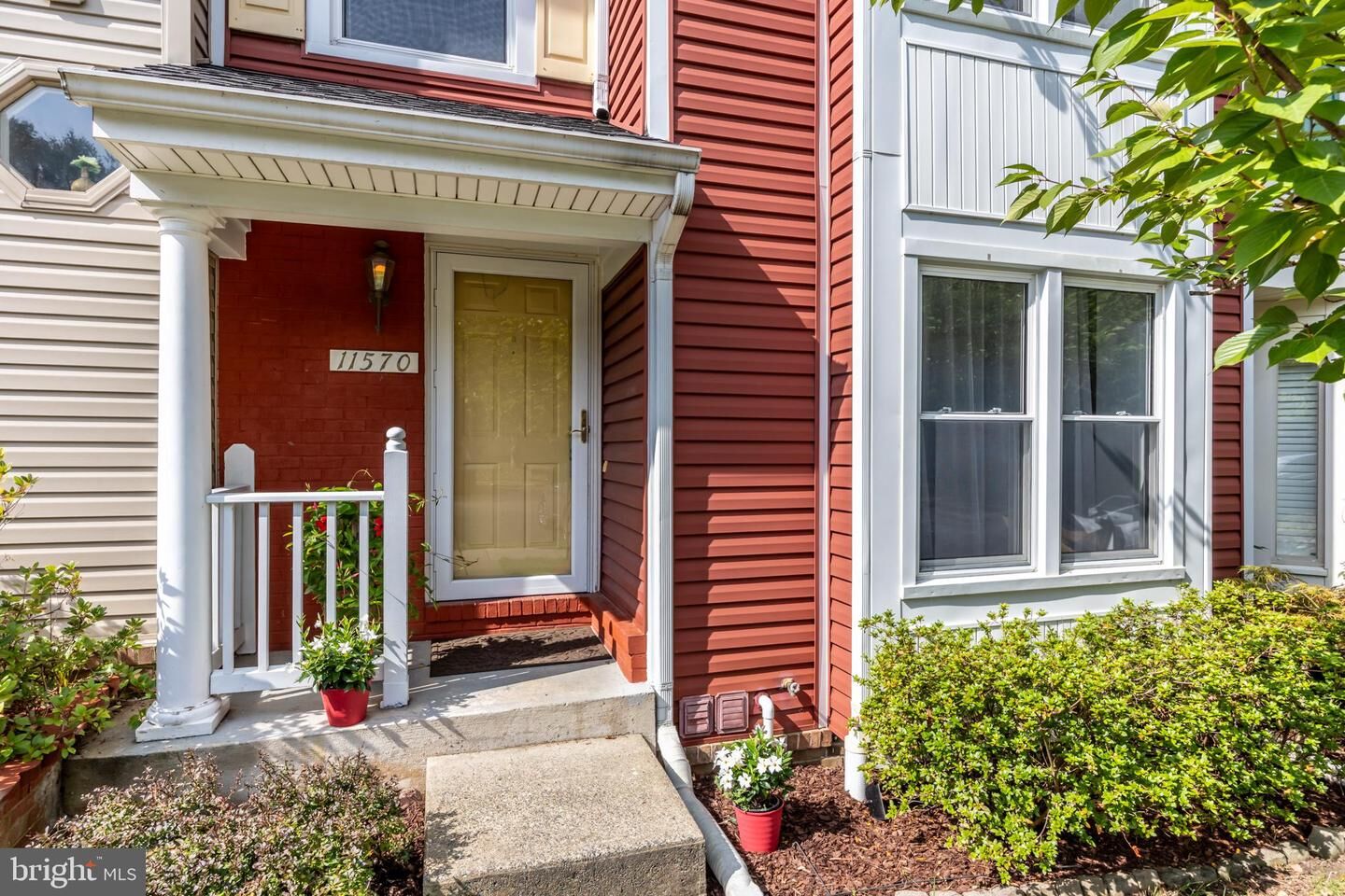 Property Photo: 11570 Hill Meade Lane VA 22192