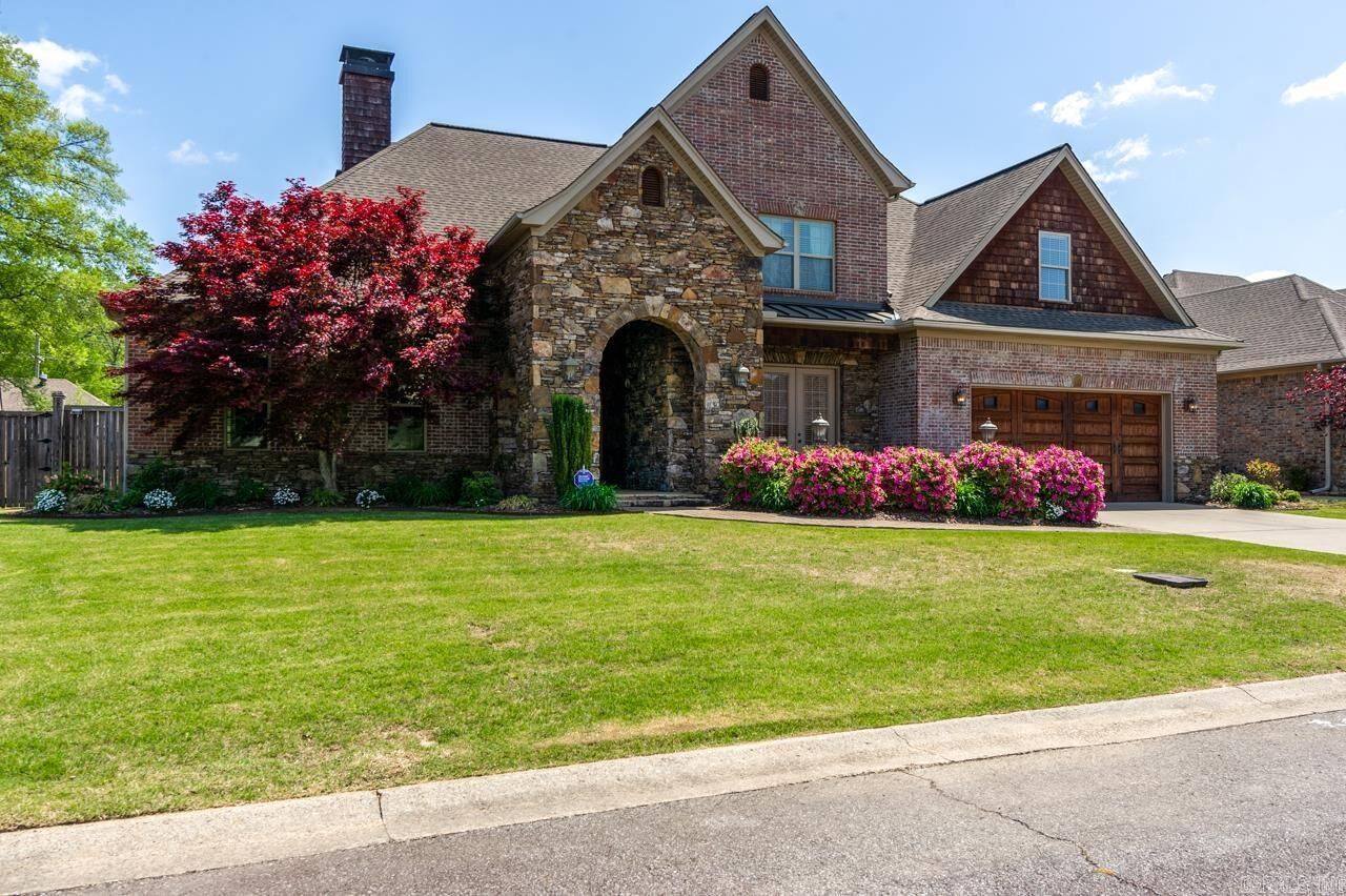 Property Photo: 1130 Applewood Drive AR 72034