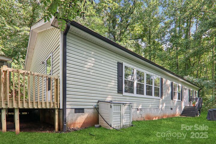 Property Photo: 342 Hookers Gap Road NC 28715
