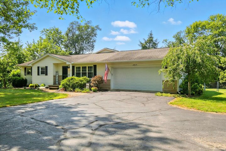 Property Photo: 2817 Walnut Creek Pike OH 43113