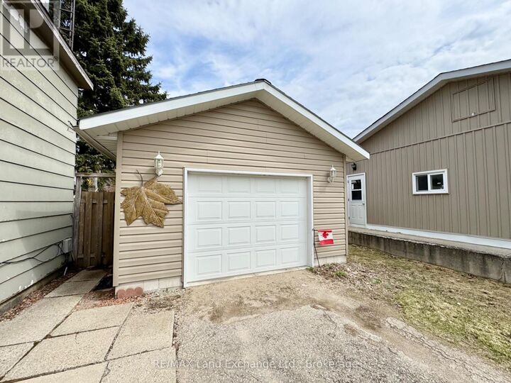 Property Photo:  677 Louis Street  ON N0H 2C4